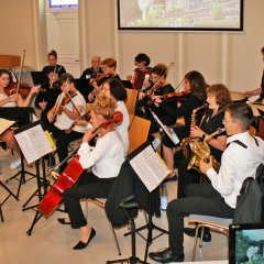 Das Orchester der Musikschule unter Leitung von Aaron Heinrich